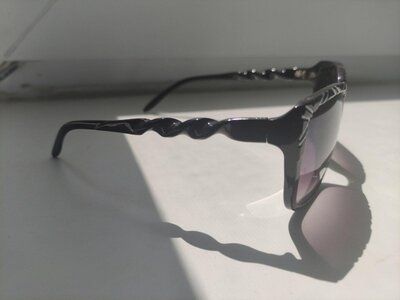 Солнцезащитные очки разные / цены разные