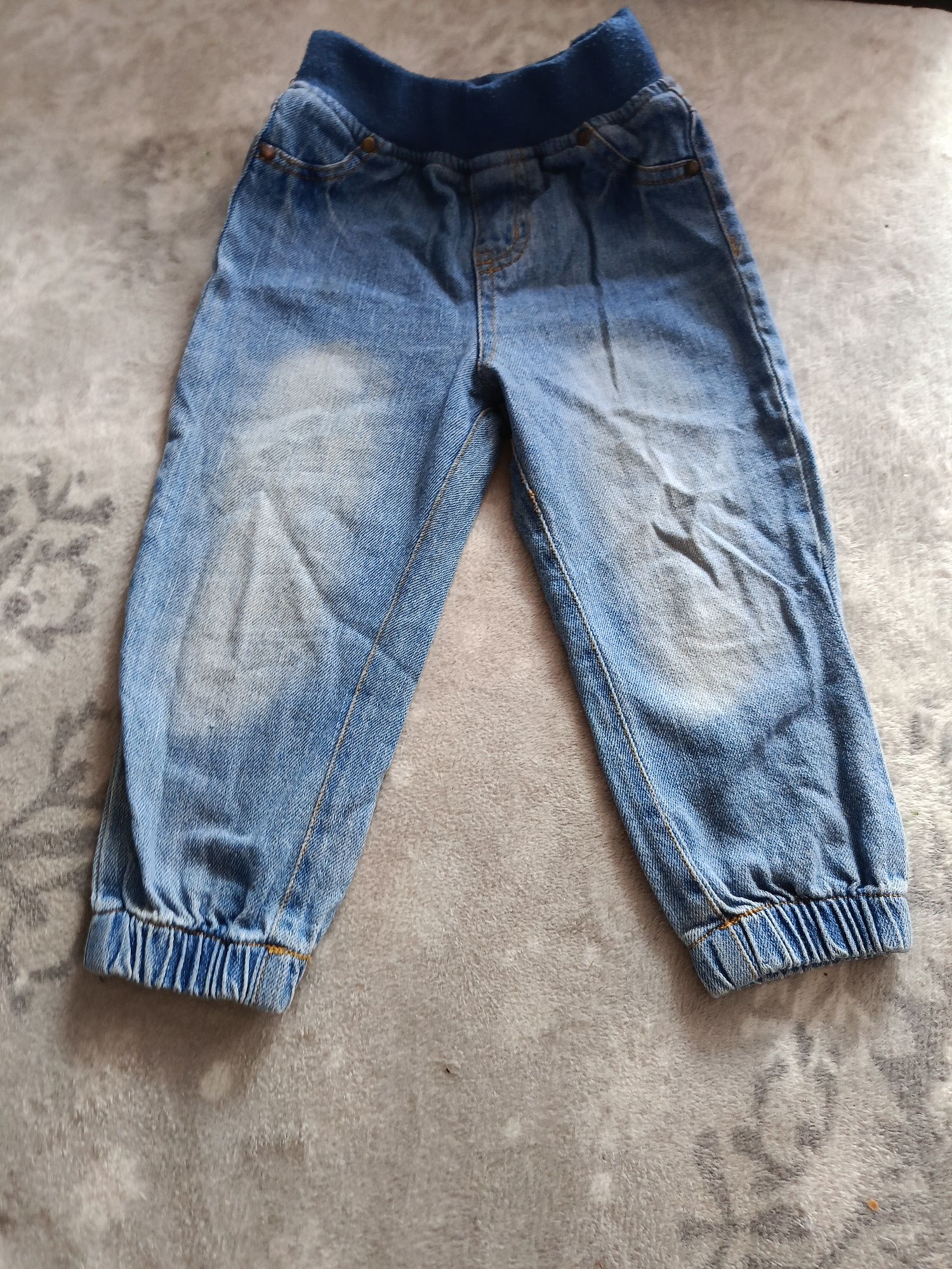 Spodnie jeansy 92