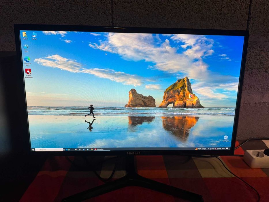 Setup Completo Torre + Monitor + Teclado e Rato