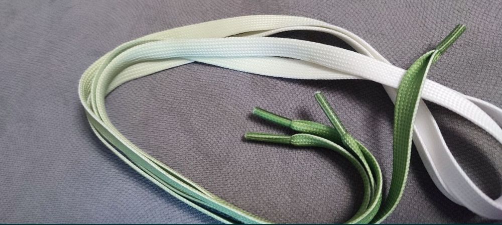 Zielone sznurówki ombre
