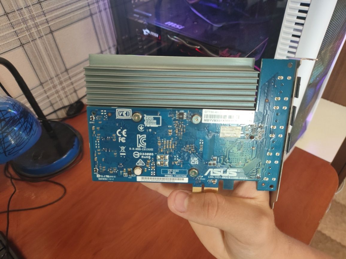 Видеокарта, GT730 на 2гб ддр 5 видеопамяти состояние хорошое