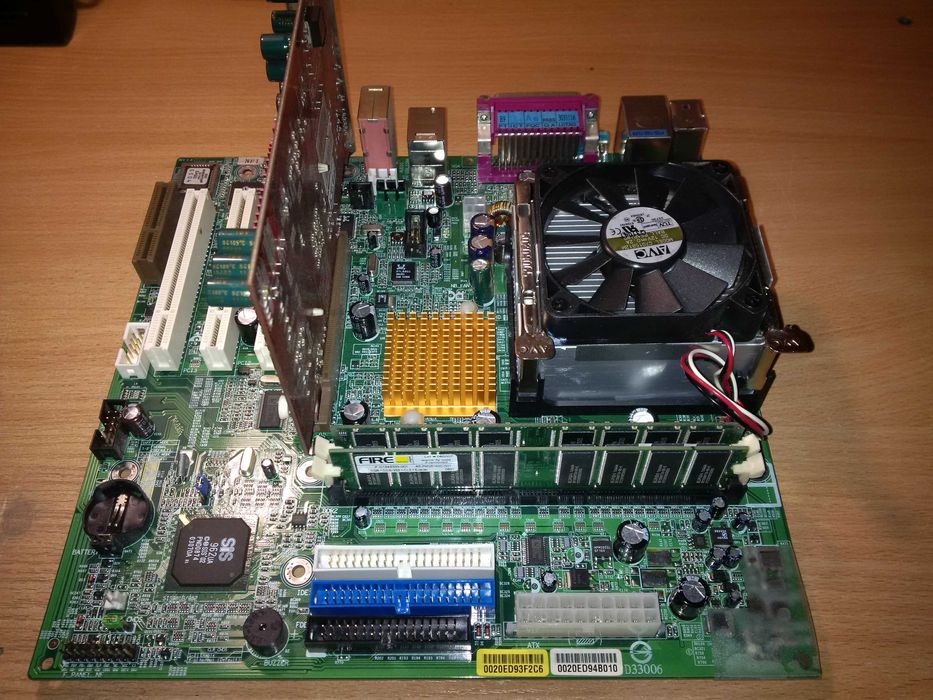 Kompletny zestaw retro – Pentium 4 / GA-8SIMLNF / GF MX440 / FSP250W