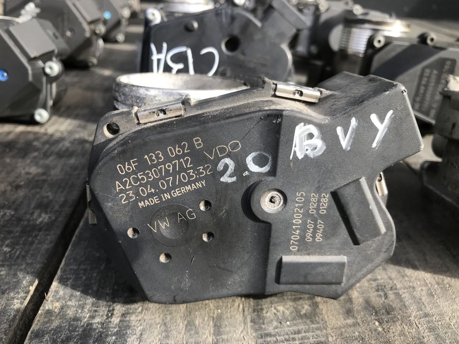 дросельна заслонка клапан ЕГР 1.6 1.9 2.0 passat b6 golf 5 skoda A5