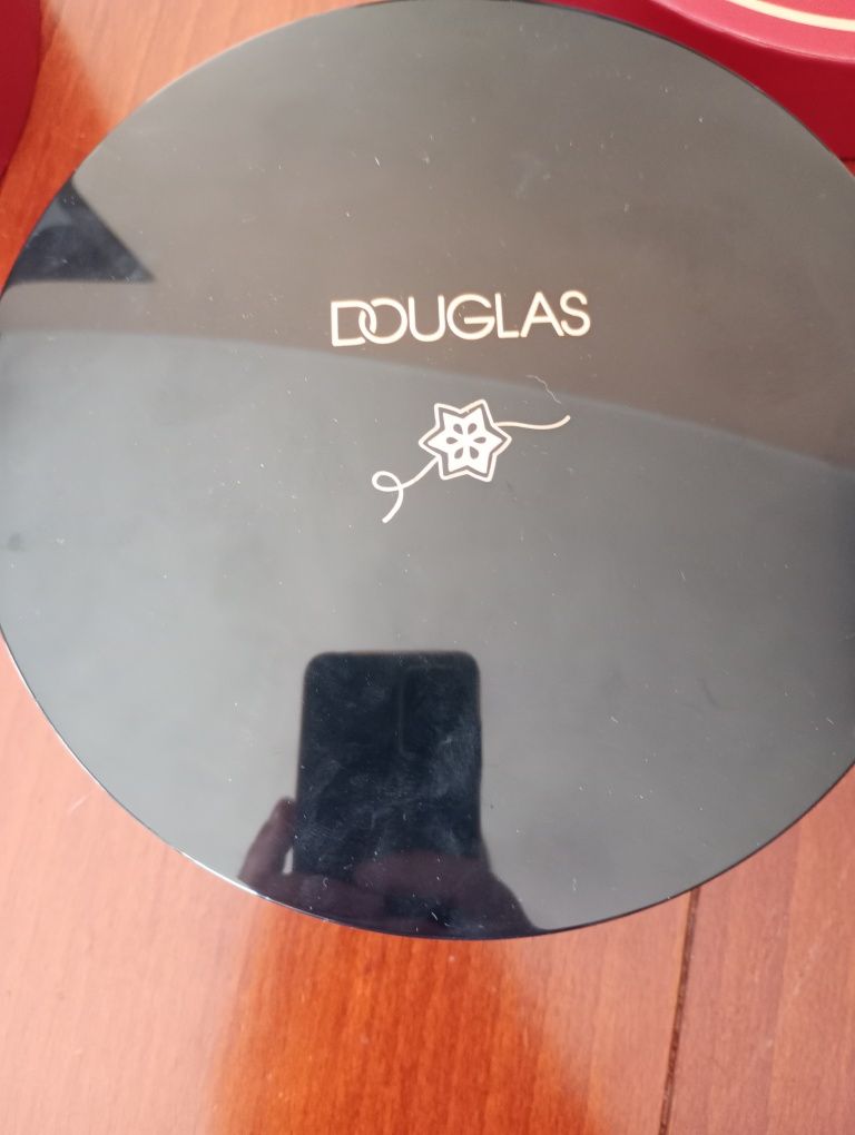 Paleta cieni Douglas glam palette