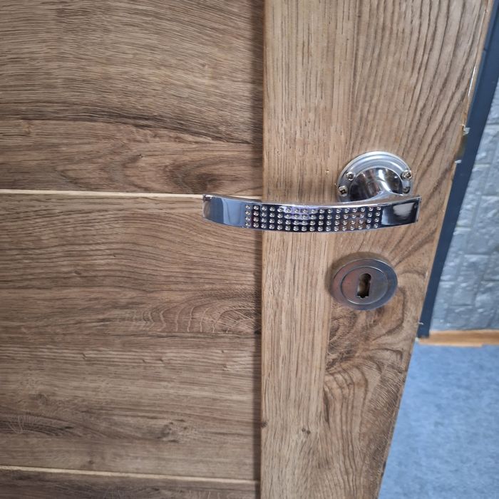 Drzwi pokojowe bez ościeżnicy