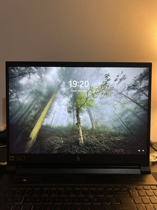 Laptop Acer Nitro V16 + mysz + sluchawki + kontroler