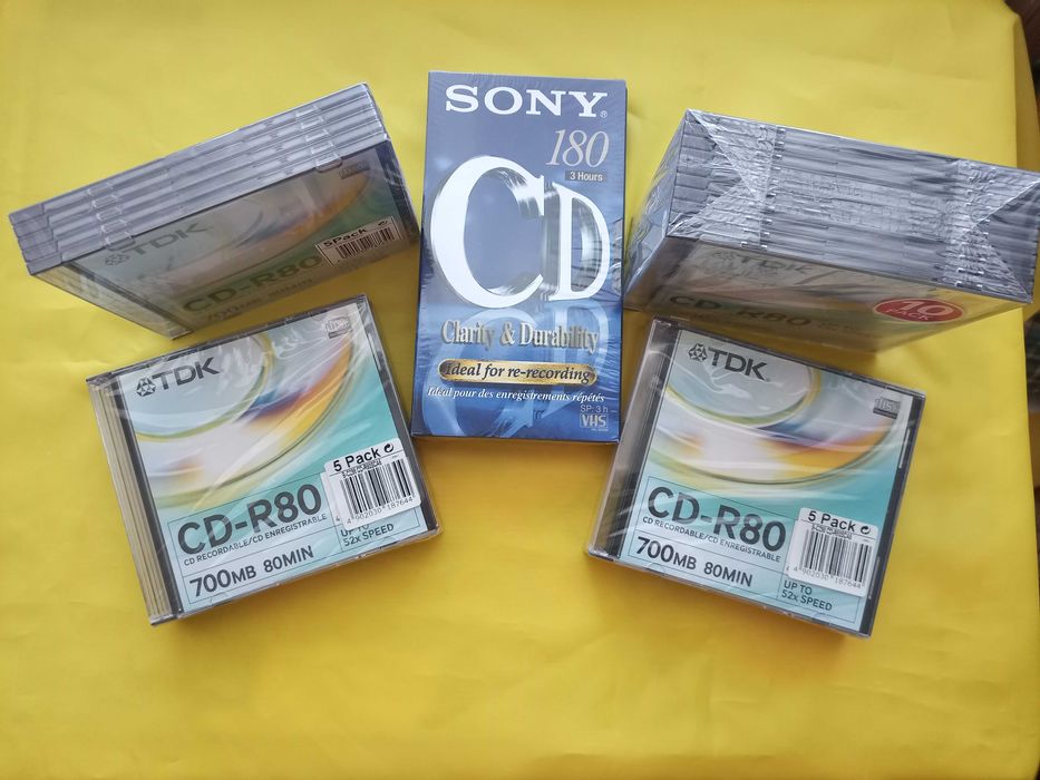Чистые CD -диски, 700 МБ, видеокассета