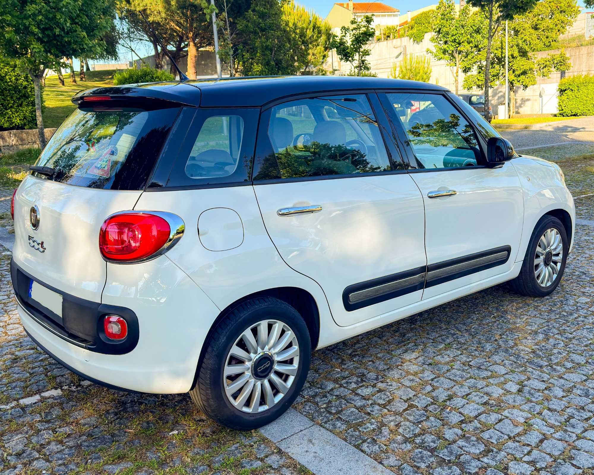 Fiat 500 L 2014 em ótimo estado