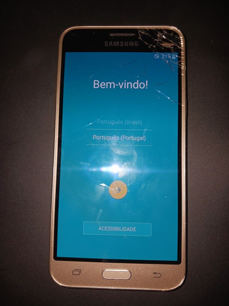 Samsung J3 2016 - ecrã partido