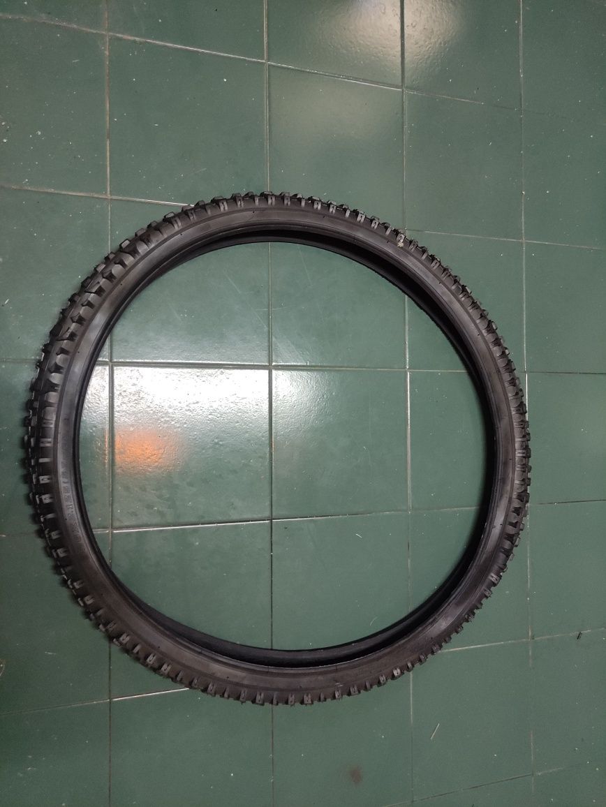Pneu roda 26 novo
