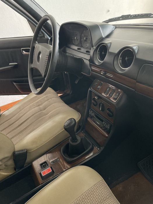 Mercedes w123 300d 1976