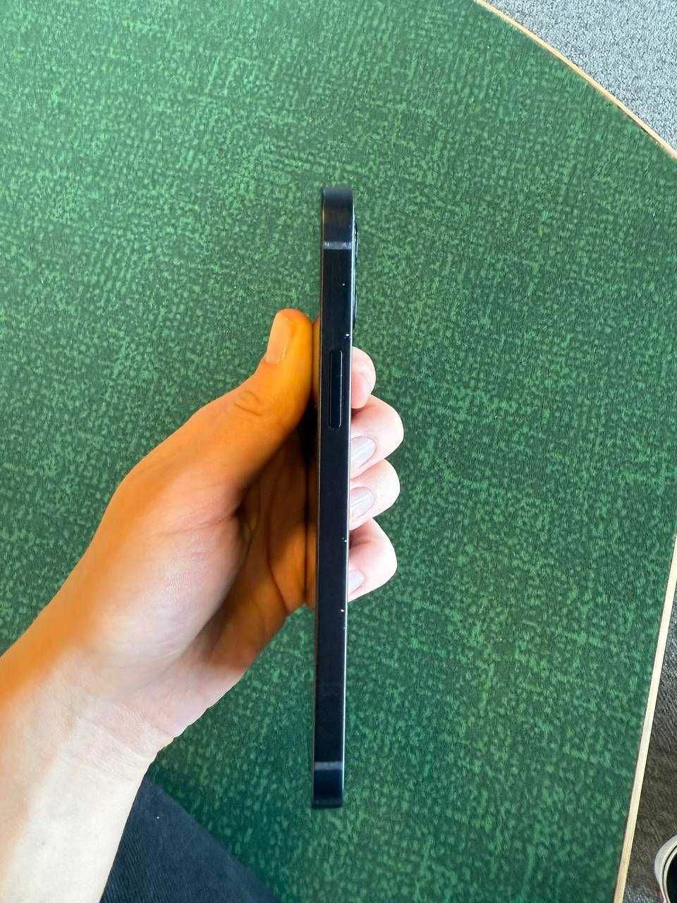 Smartfon Apple iPhone 12 5G Black 64GB- FV 23%