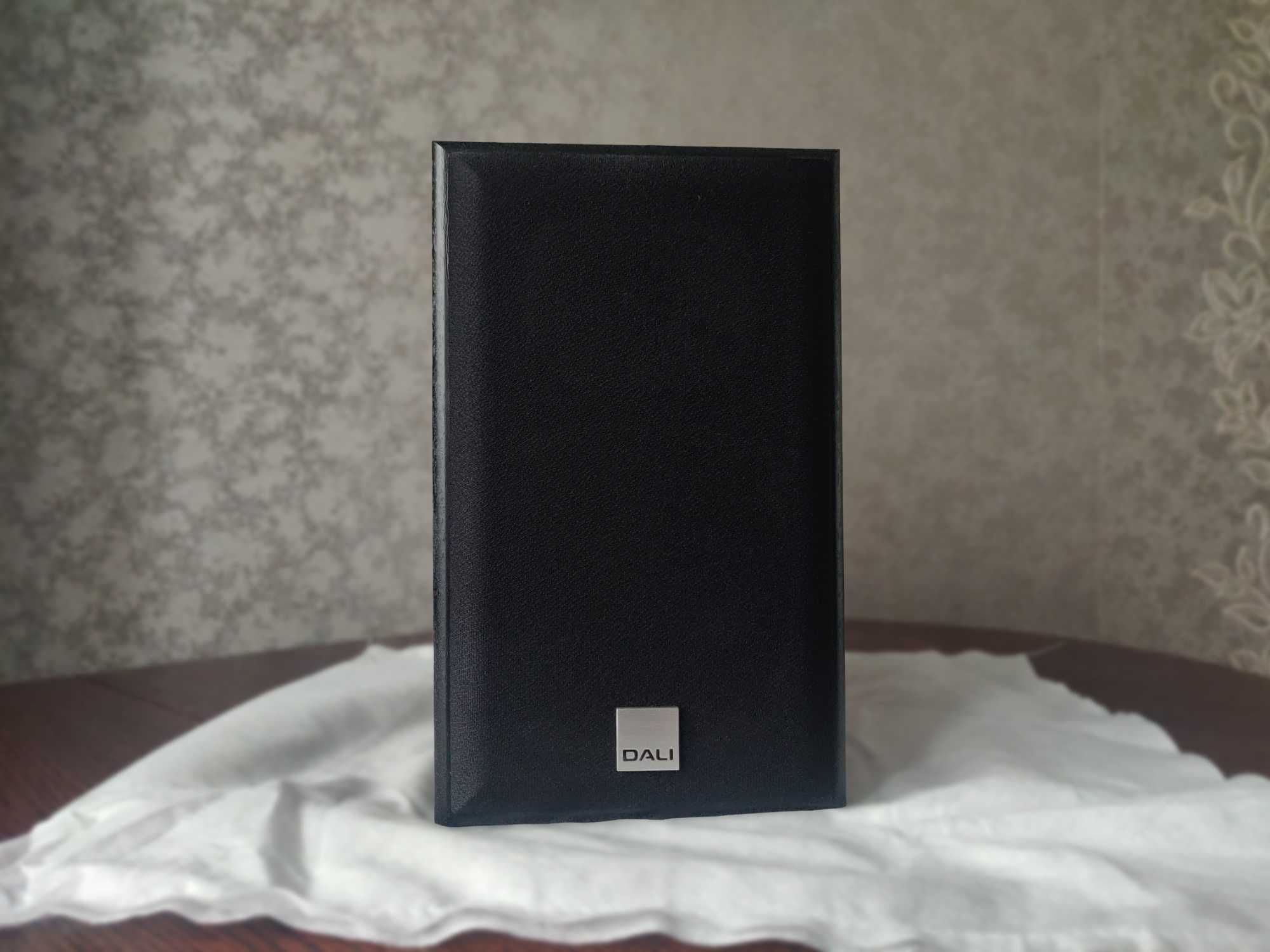 DALI Spektor 1 Black Ash