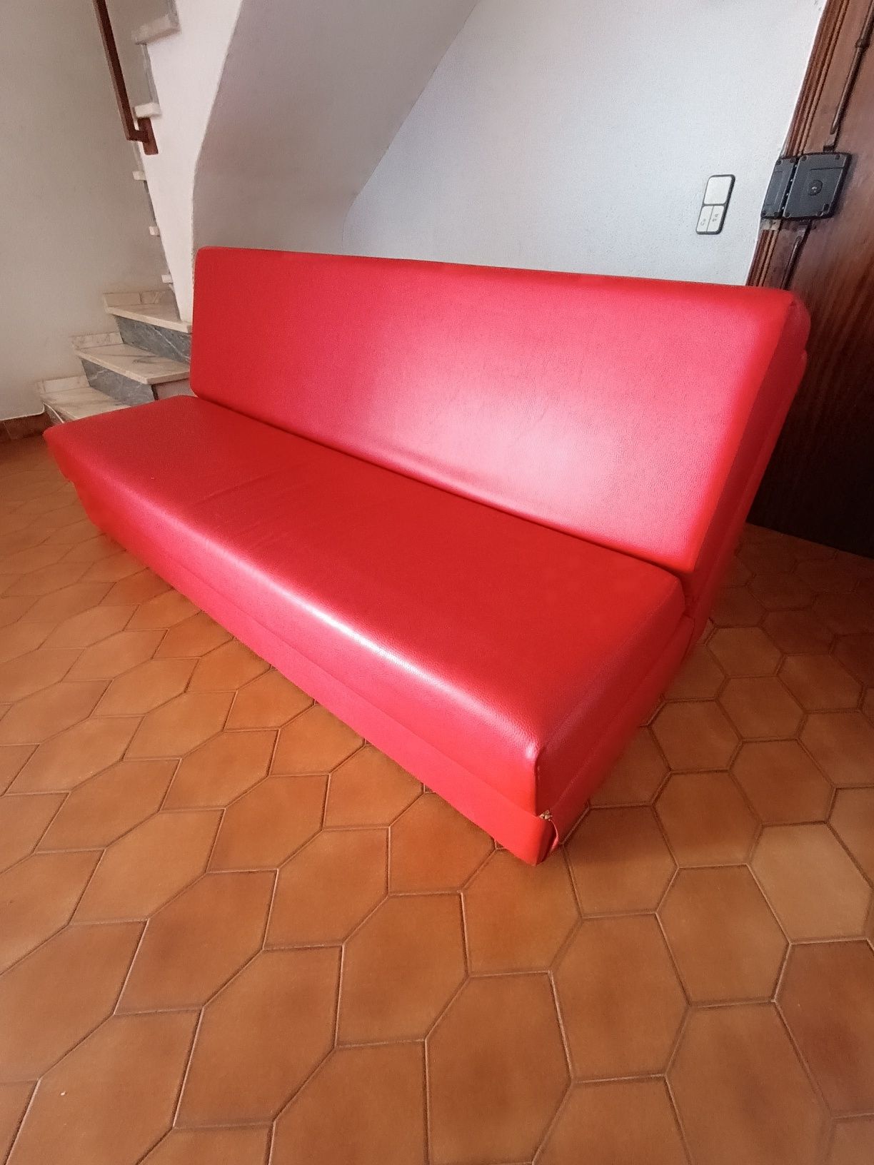 Sofá cama usado em muito bom estado