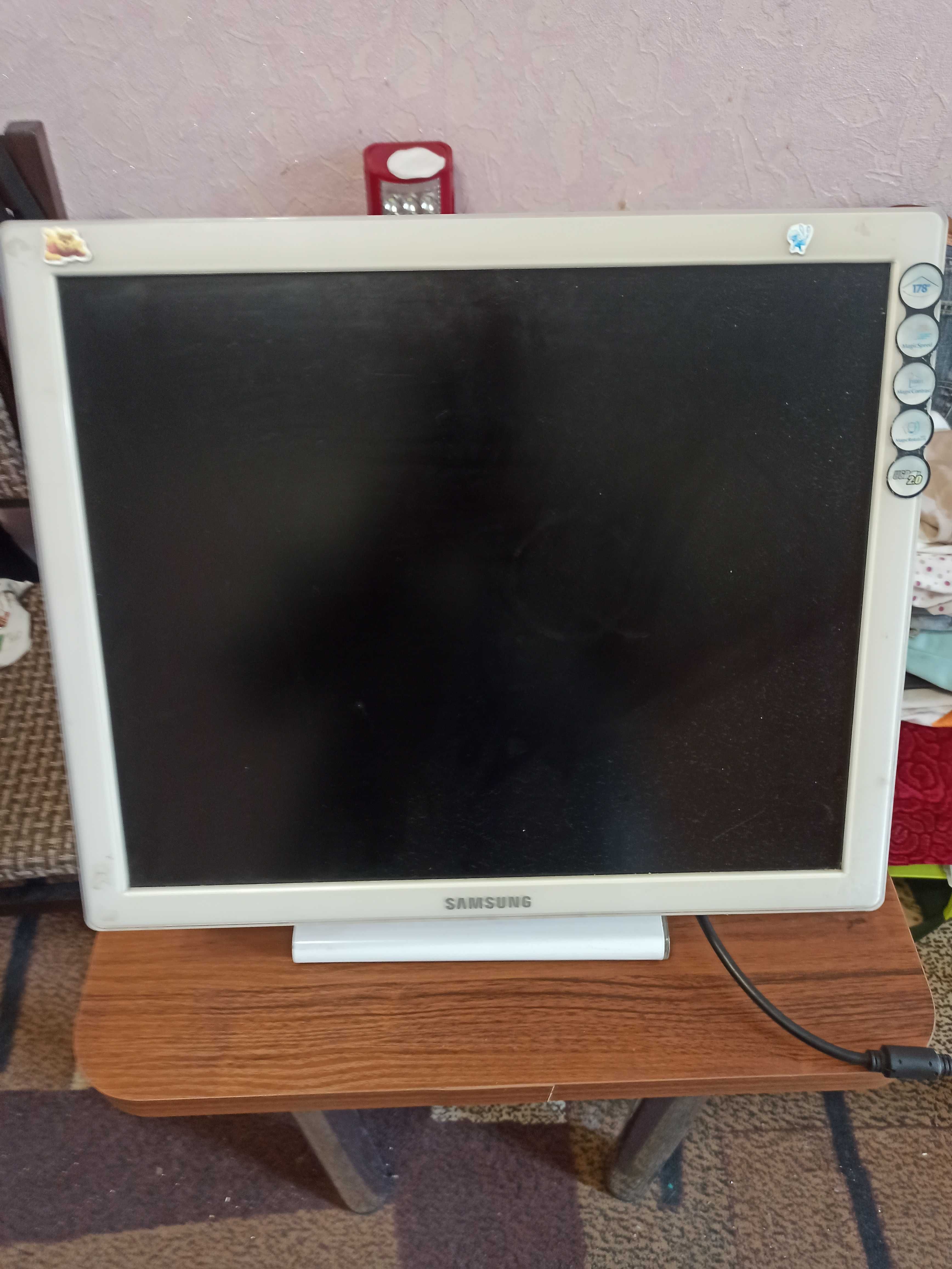 Монытор Samsung SyncMaster 971P