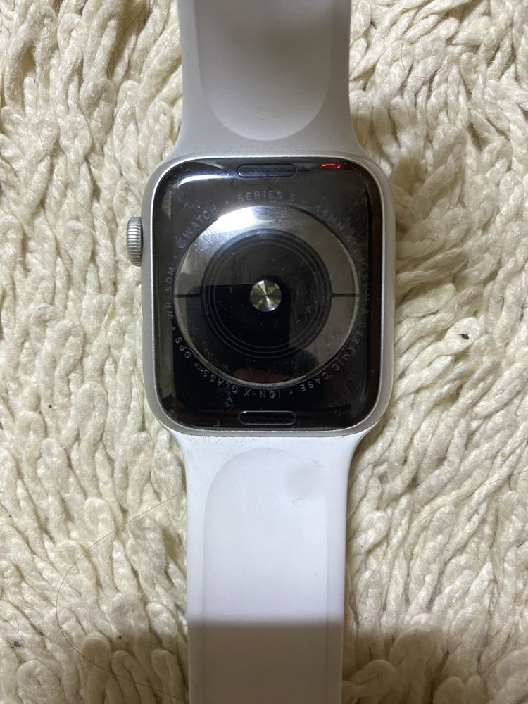 Apple Watch 5 44mm + nike