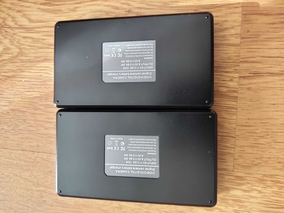 Двойное зарядное для Sony NP-F550 F970 FM-50 FM500H через USB micro