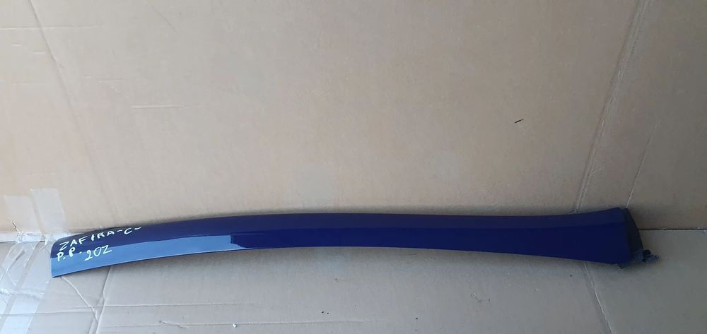 Listwa szyby czołowej prawy przód Opel Zafira C 20Z 20808480