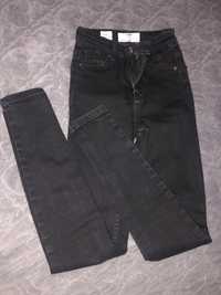 Jeansy skinny Bershka