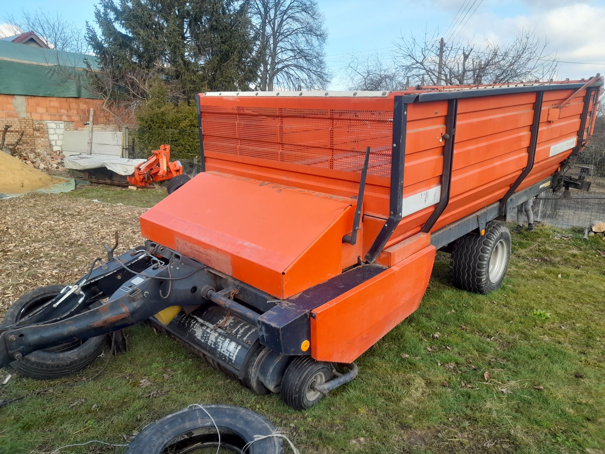 Przyczepa samozbierająca deutz fahr K 550 pottinger class