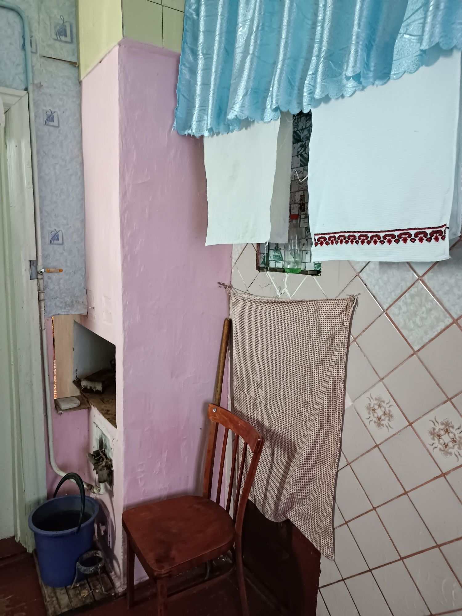 Будинок в селі Клочків, Снов поряд