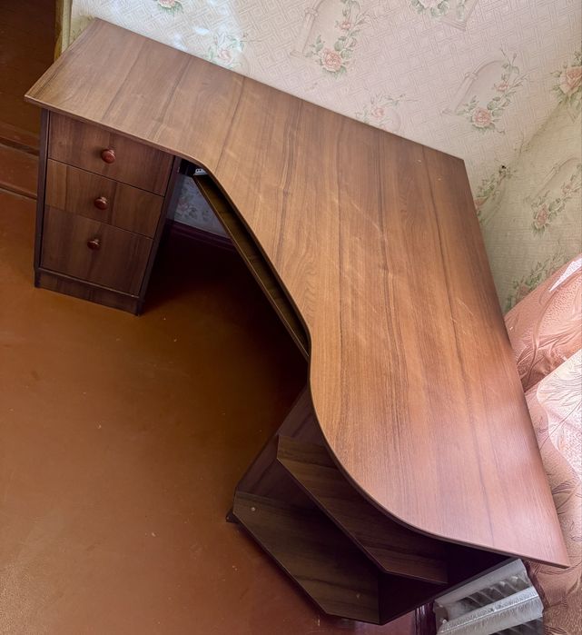 Стіл компютерний кутовий компʼютерний стол