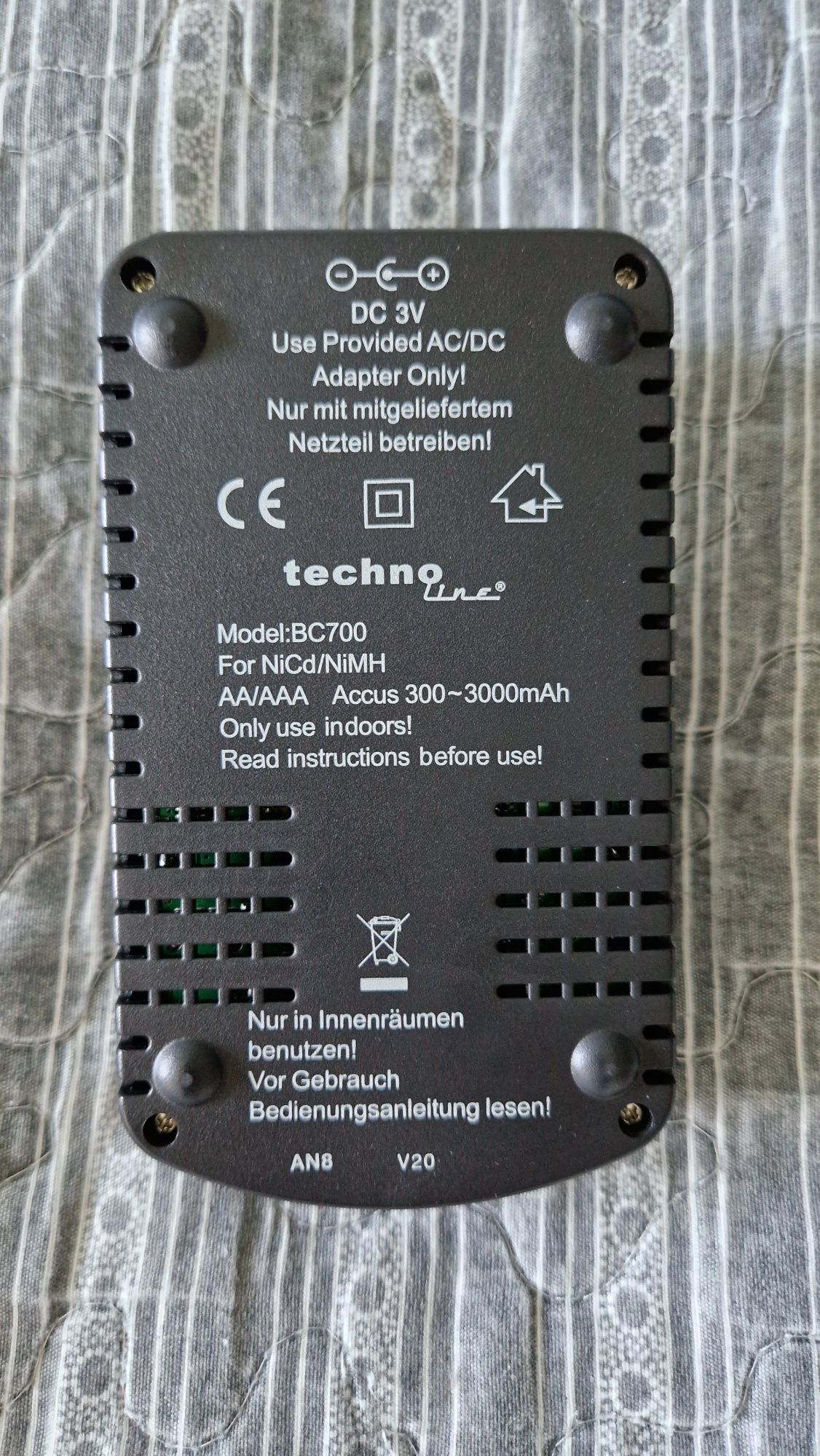 Ładowarka Technoline BC-700, NiCd/NiMH