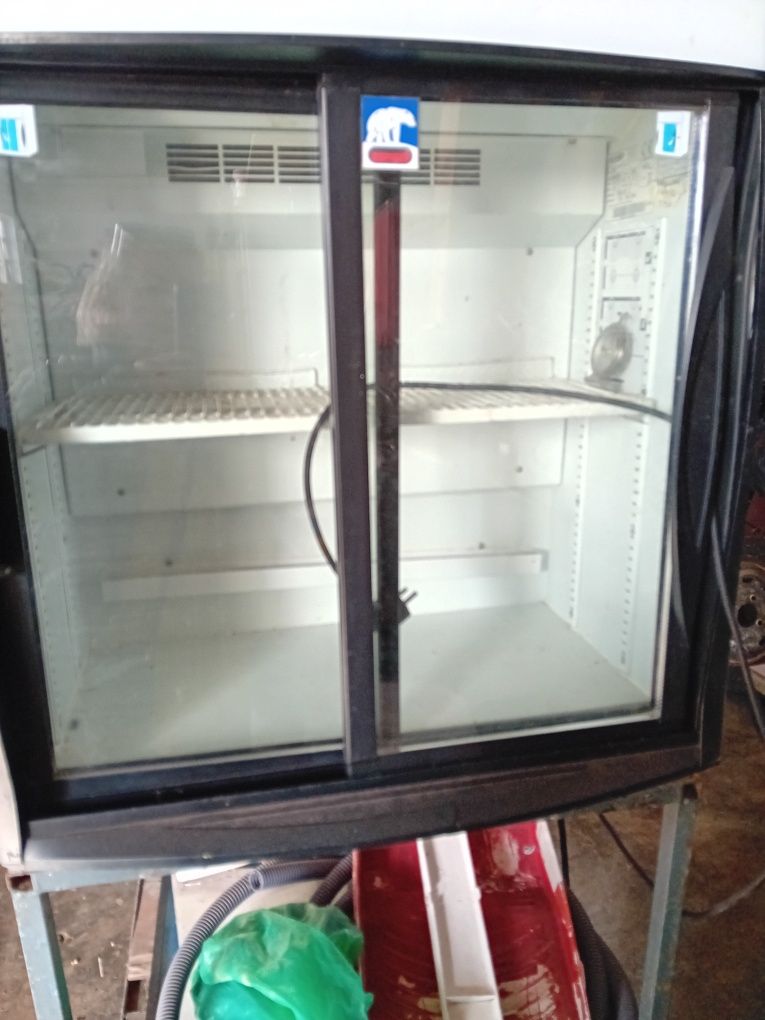 Vitrine expositora com 2 portas de correr
