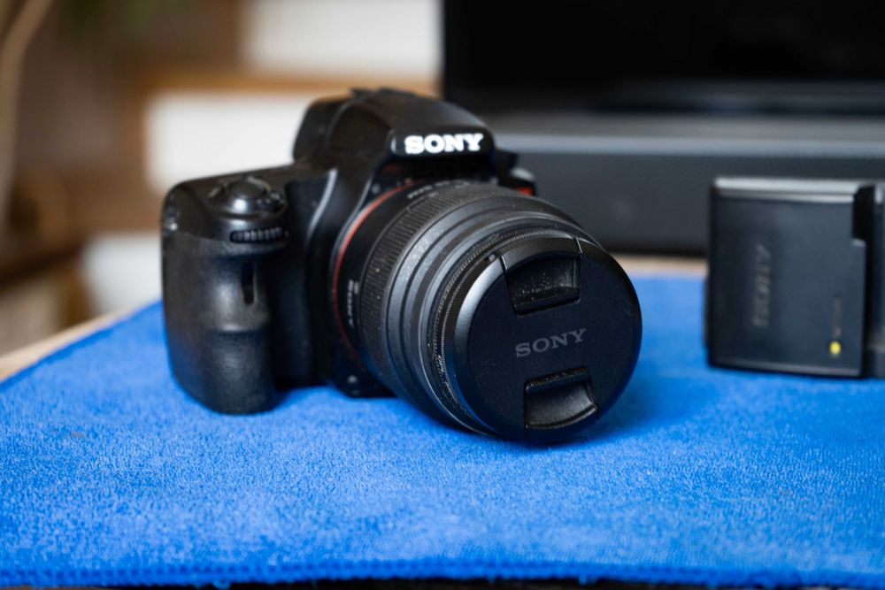 Зеркалка Sony A37 + 18-55. Пробег всего 2300 кадров