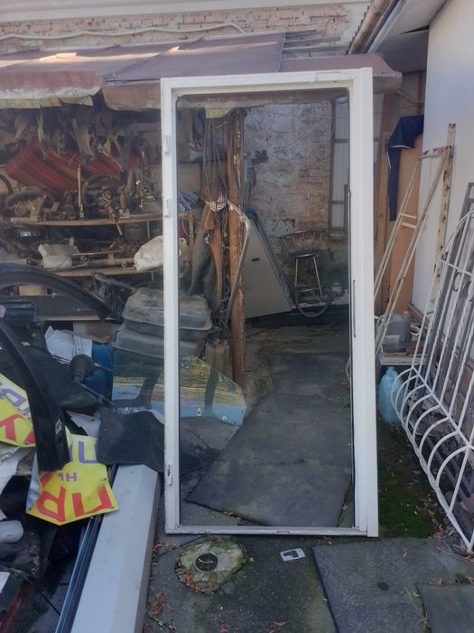 Продаються двохстворчаті двері