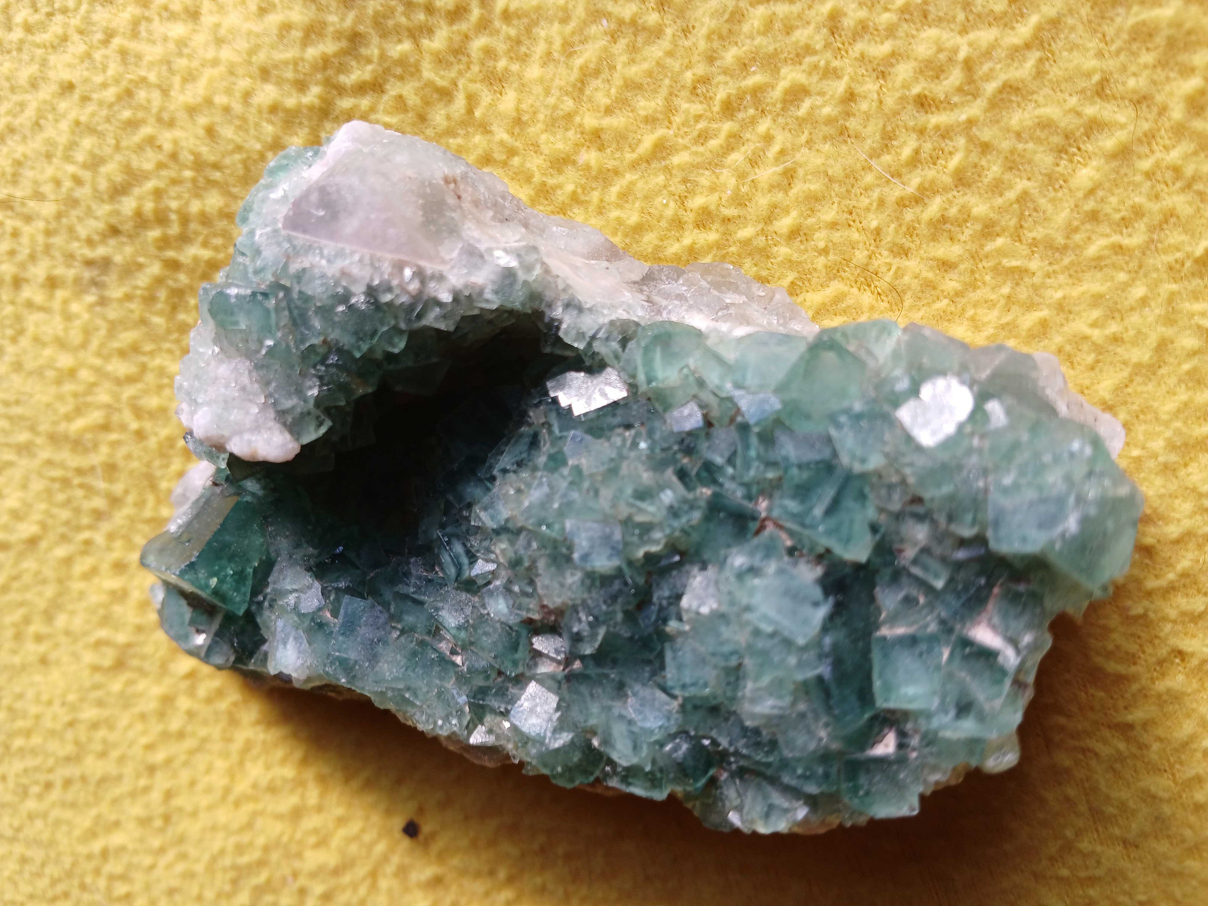Fluoryt zielony z Chin fluorescencyjny