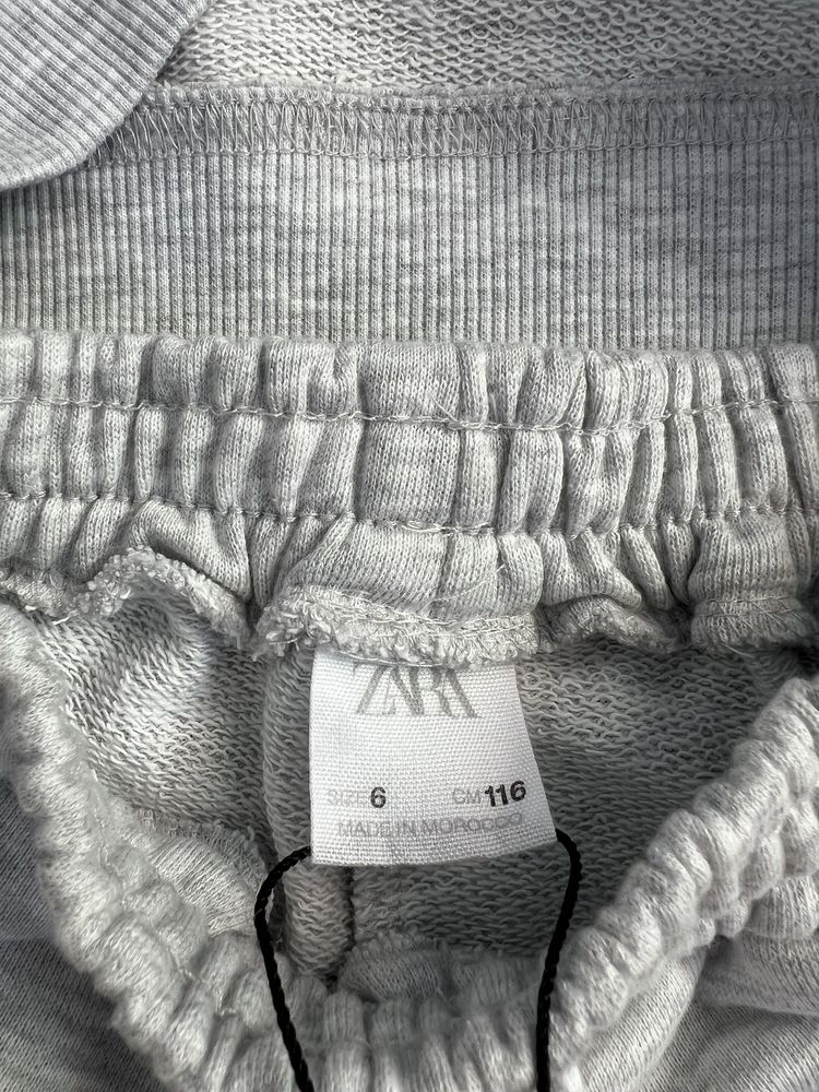 Dres dziecięcy Zara