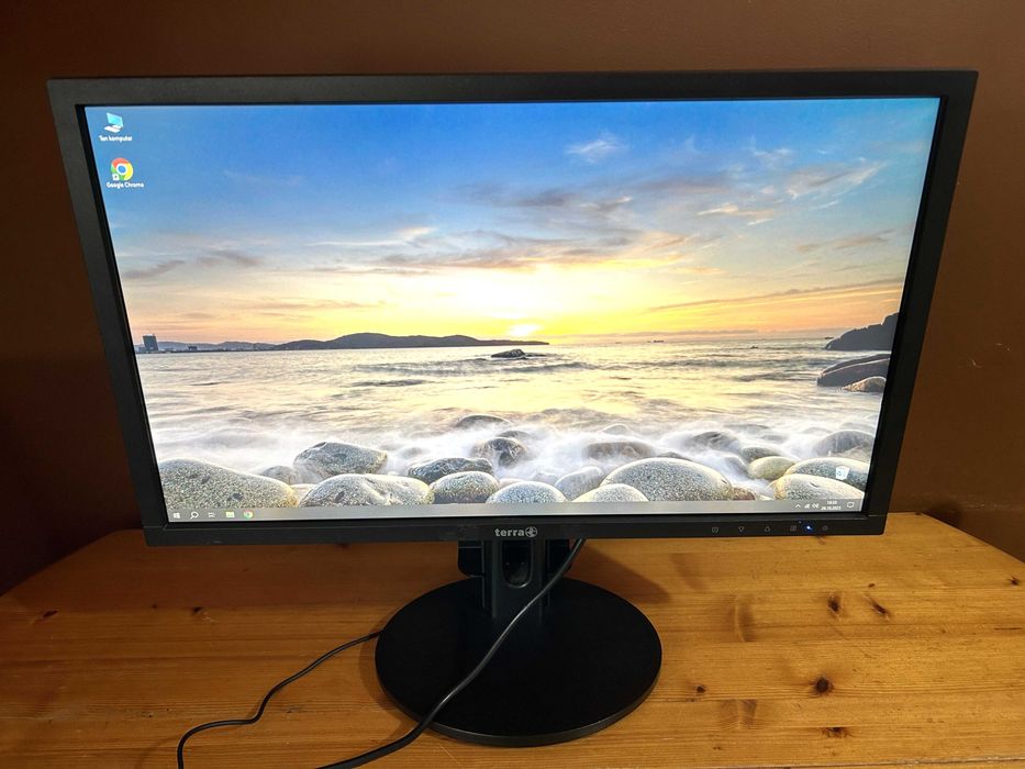 Monitor TERRA 24" FHD + INTEL NUC PC i5-8259U 4RDZENIE/8GB/512GB SSD