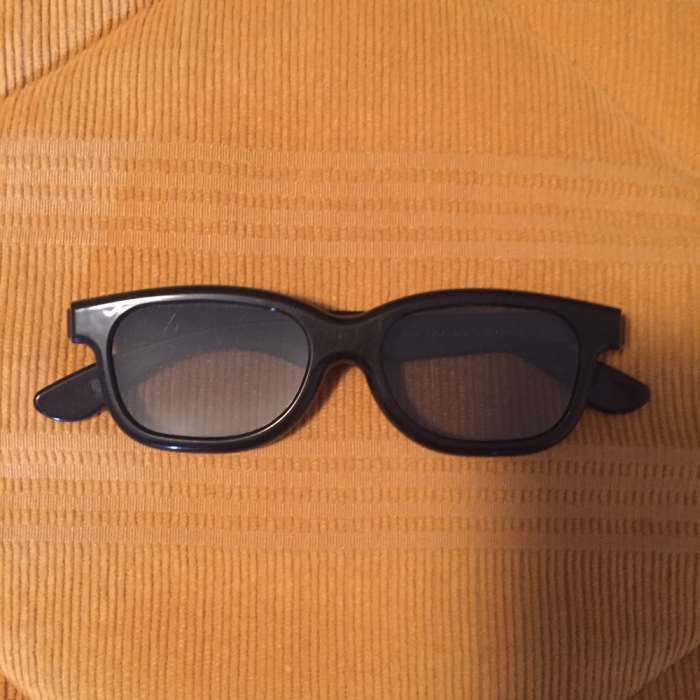Óculos 3D - 2 unidades - (novos e embalados)