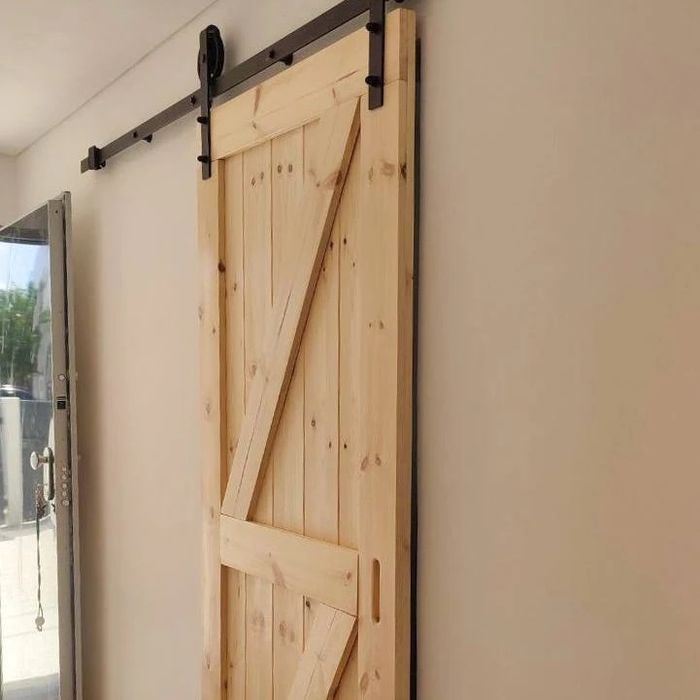 Porta rustica de correr ou abertura normal