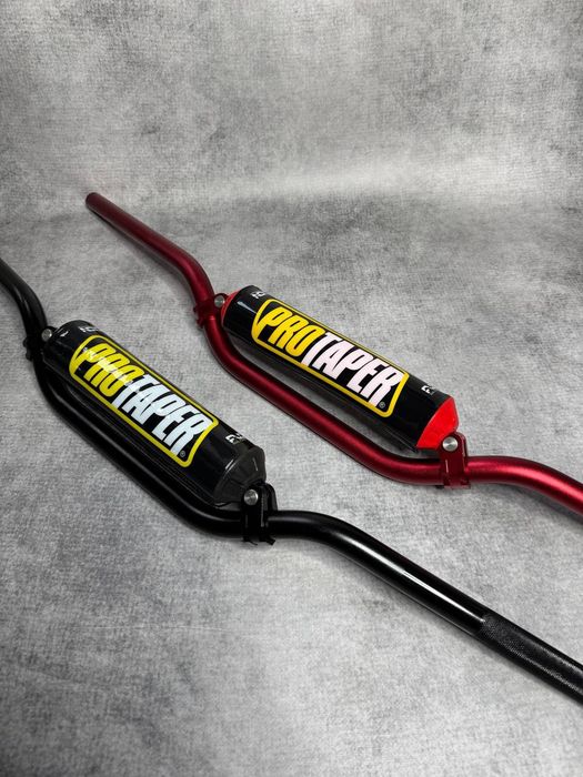 Руль PROTAPER на мотоцикл 

Довжина: 80 см 
Діаметр: 22 мм 
Посадочні