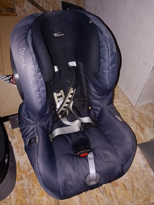 Foteliki samochodowe oddam za darmo