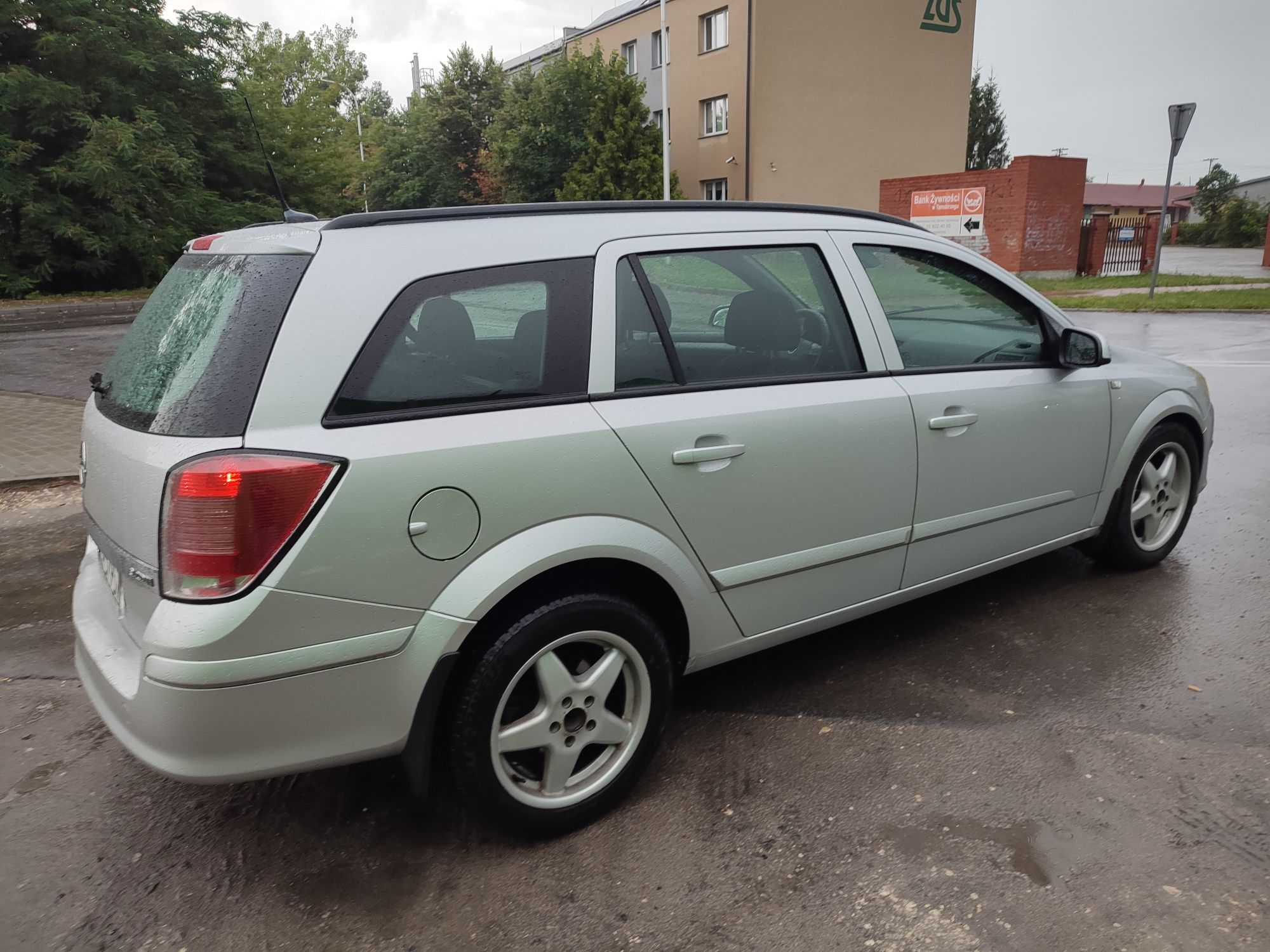 Opel Astra H 1.9 CDTI 100Km 2006r klima Navi 6 bieg okazja