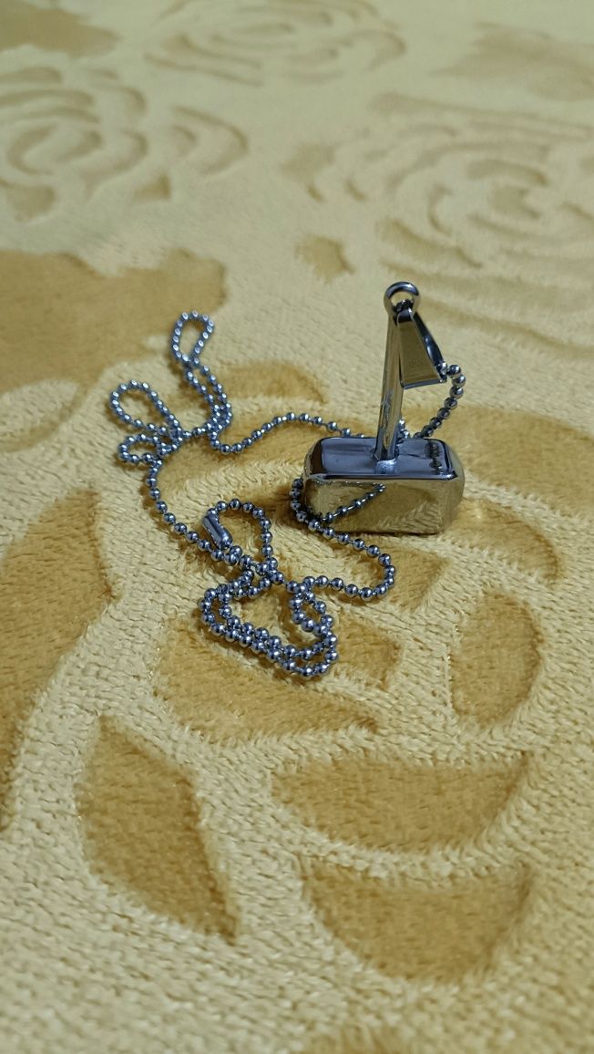 Colar martelo Novo