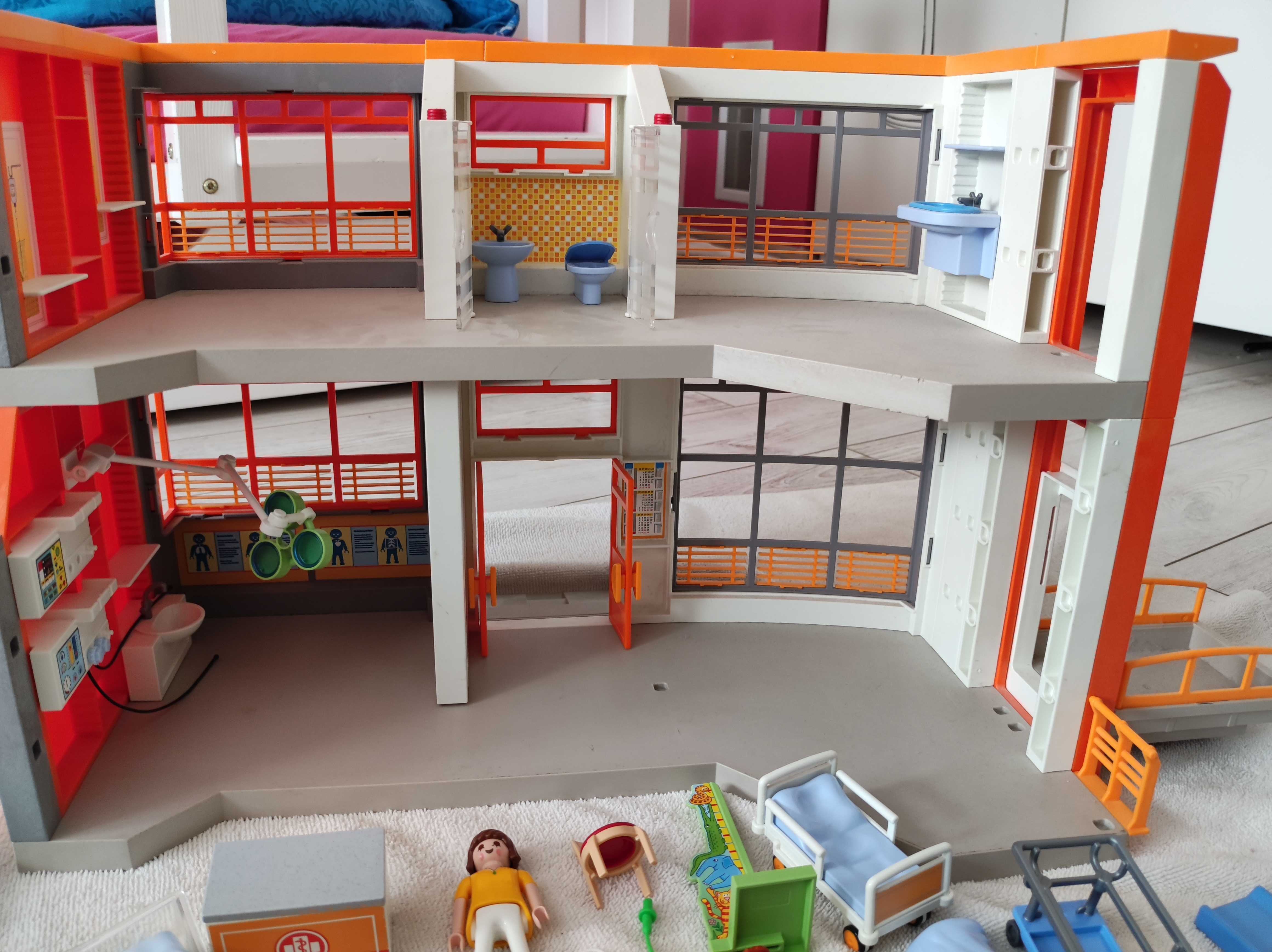 Playmobil - Szpital dziecięcy z wyposażeniem 6657