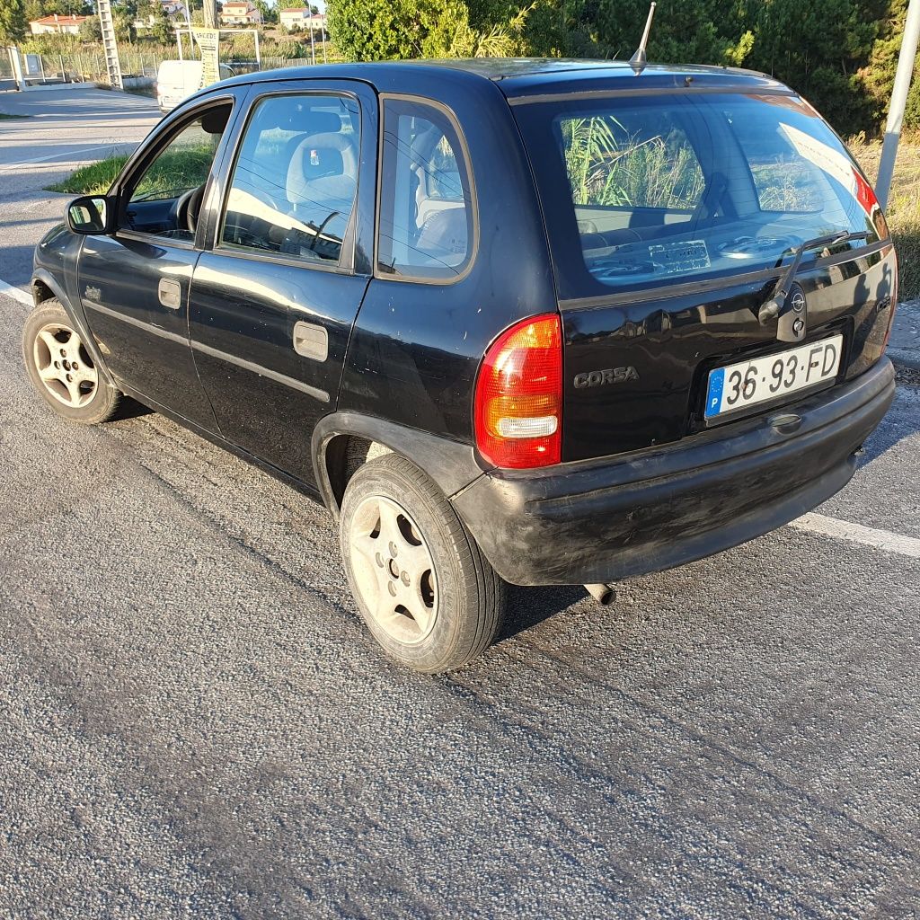 Carro opel corsa