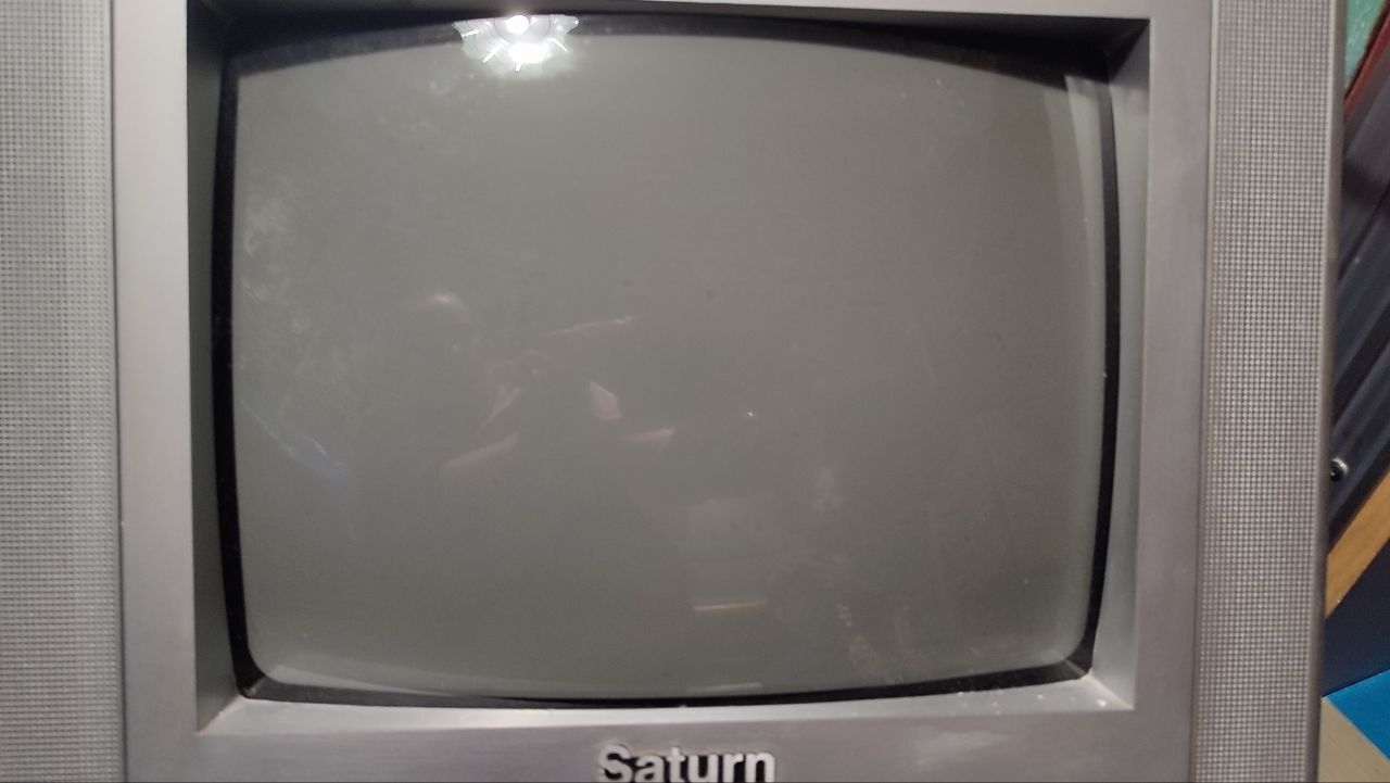 Телевізор Saturn St 1403 маленький