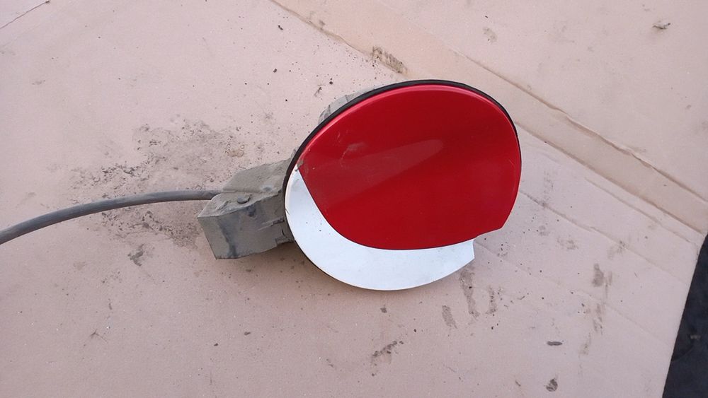 Klapka wlewu paliwa Opel Combo d Fiat Doblo