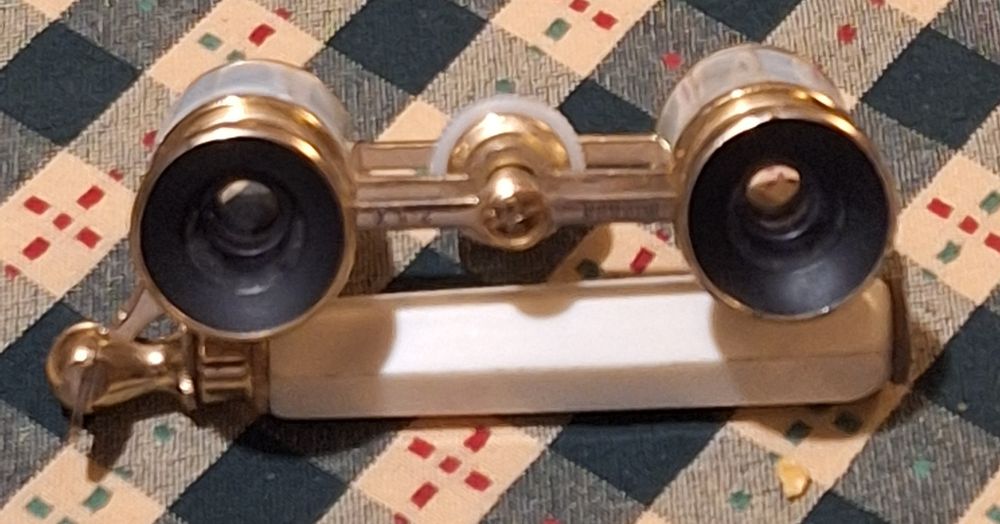 Binóculos antigos de teatro/opera