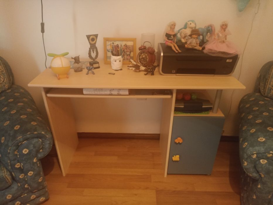 Quarto juvenil com colchão