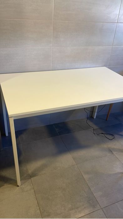 Mesa branca ikea