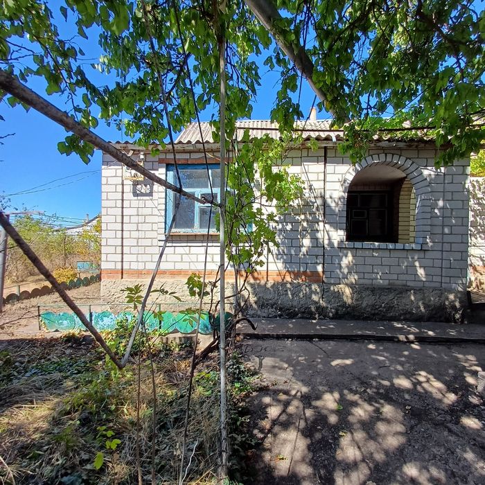 Продаеться будинок,за дитячою лікарнею,район Фрегат,під ремонт.