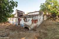 Terreno com ruína para venda em Orada, Borba