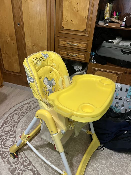 Стільчик для годування