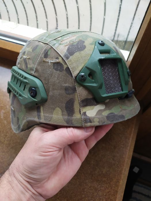 Шлем з чохлом, шолом